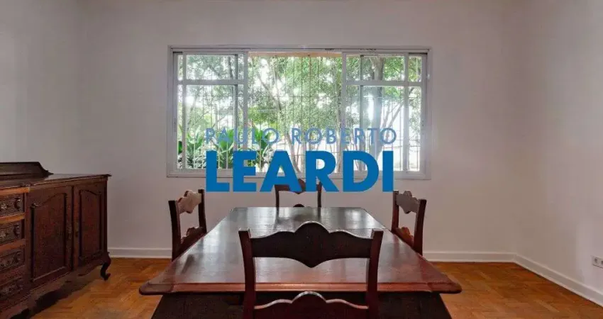 Apartamento à venda na Rua Apinajés, 1307, Sumaré, São Paulo