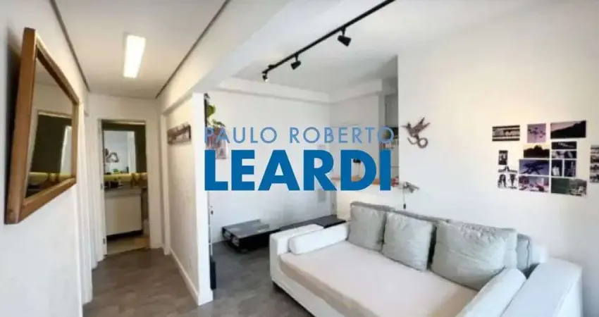 Apartamento à venda na Rua do Glicério, 301, Centro, São Paulo