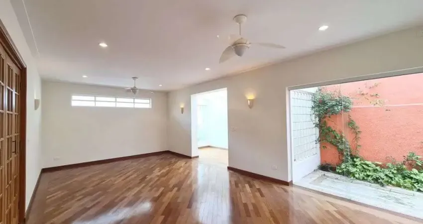 Casa com 3 quartos à venda na Rua Dom Luís de Bragança, --, Mirandópolis, São Paulo