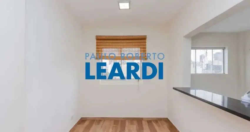 Apartamento à venda na Praça Benedito Calixto, 186, Pinheiros, São Paulo