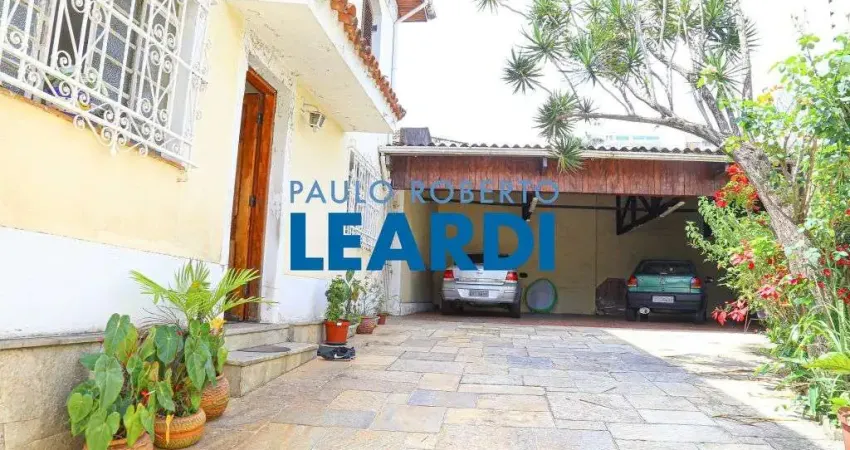 Casa à venda na Rua Professor João Arruda, 40, Perdizes, São Paulo