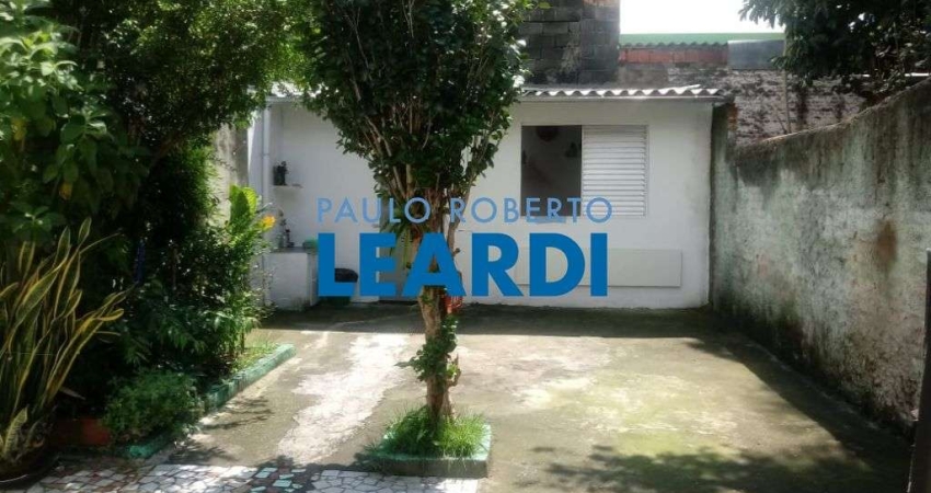 Casa à venda na Rua Isaac Annes, 154, Lapa, São Paulo
