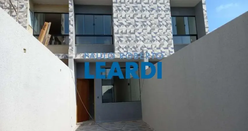 Casa à venda na Rua Ana Tomásia de Jesus, 86, Saúde, São Paulo