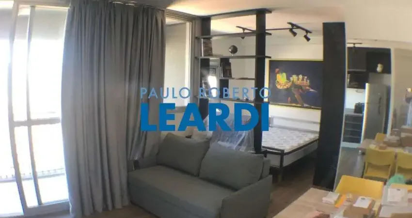 Apartamento à venda na Rua Heitor Penteado, 1977, Sumarezinho, São Paulo