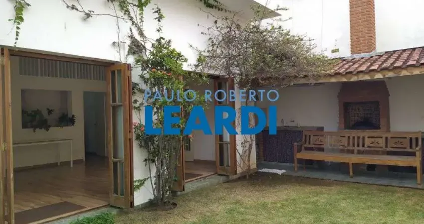 Casa à venda na Rua Sepetiba, 1367, Vila Romana, São Paulo