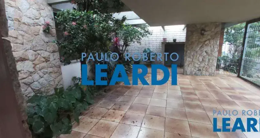 Casa à venda na Rua Agariba, 98, Lapa, São Paulo