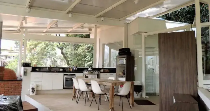 Casa com 5 quartos à venda na Rua Doutor Manoel Maria Tourinho, 540, Pacaembu, São Paulo