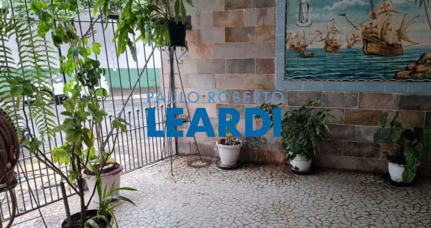 Casa à venda na Rua Traituba, 314, Saúde, São Paulo