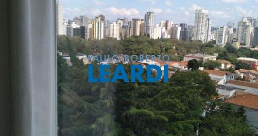 Apartamento à venda na Rua Henrique Schaumann, 1180, Pinheiros, São Paulo