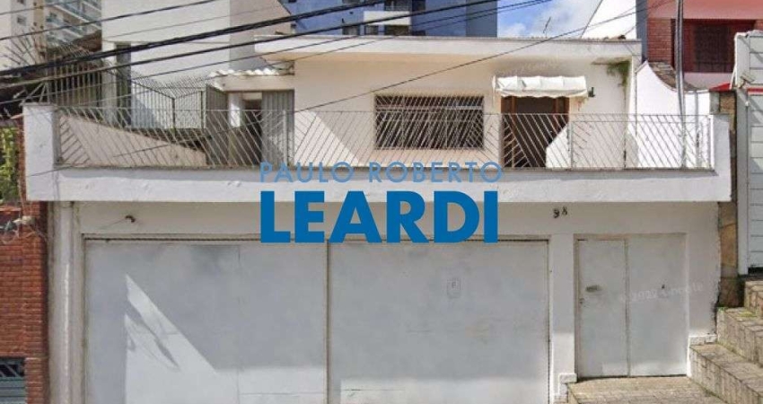 Casa à venda na Rua Doutor Nogueira Martins, 98, Saúde, São Paulo