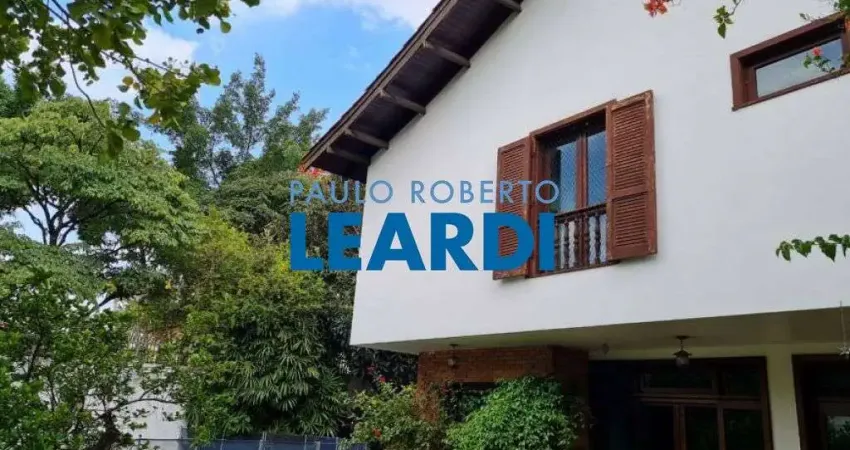 Casa à venda na Rua Engenheiro David Renê Miche, 23, City América, São Paulo