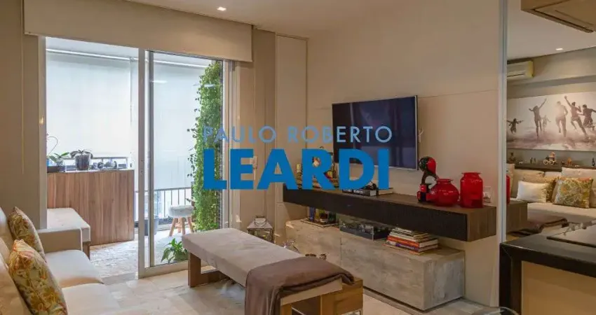 Apartamento à venda na Rua Diogo Jácome, 554, Vila Nova Conceição, São Paulo