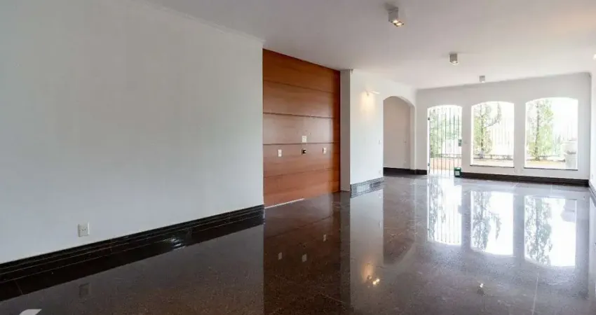 Casa com 3 quartos à venda na Rua Heitor de Morais, --, Pacaembu, São Paulo