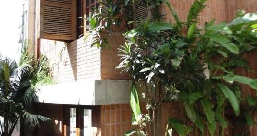 Casa com 4 quartos à venda na Rua Petrópolis, 522, Sumaré, São Paulo