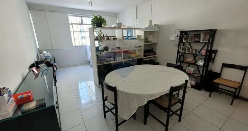 Apartamento 3/4, 1 suíte na barra, a cerca de 20m do shopping barra, portaria 24h - conforto e praticidade