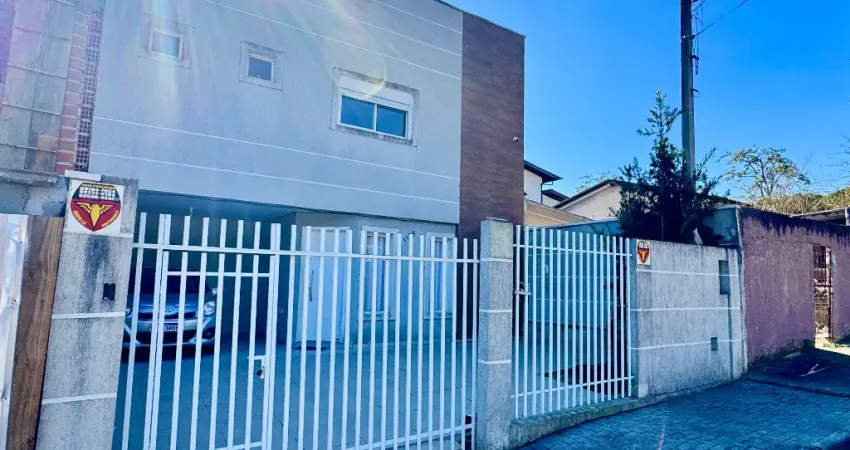 Casa com 3 quartos à venda na Avenida Francisco M. Albizu, Bacacheri, Curitiba