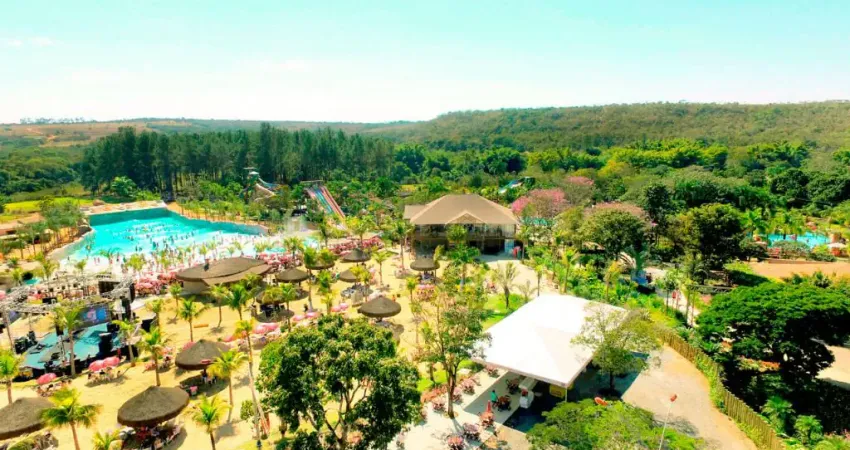 Lote de 1.000m² no Lagoa Golden – Seu Espaço Privativo em Caldas Novas Está Aqui!