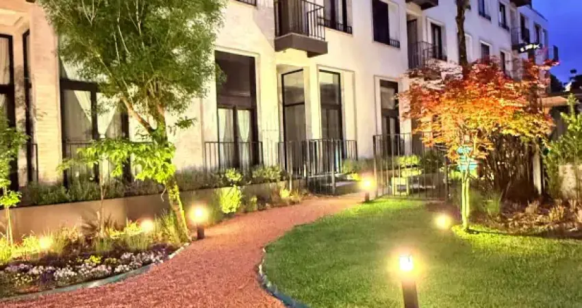 Apartamento exclusivo no centro de gramado – frente à rua torta!