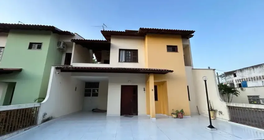 Espetacular Casa Duplex em Condominio vizinho a Carajás na Av Godolfredo Maciel !