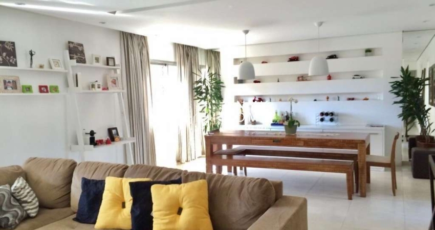 Oportunidade! Apartamento a venda com 5 Quartos Reformado e Pronto para Morar no Morumbi.