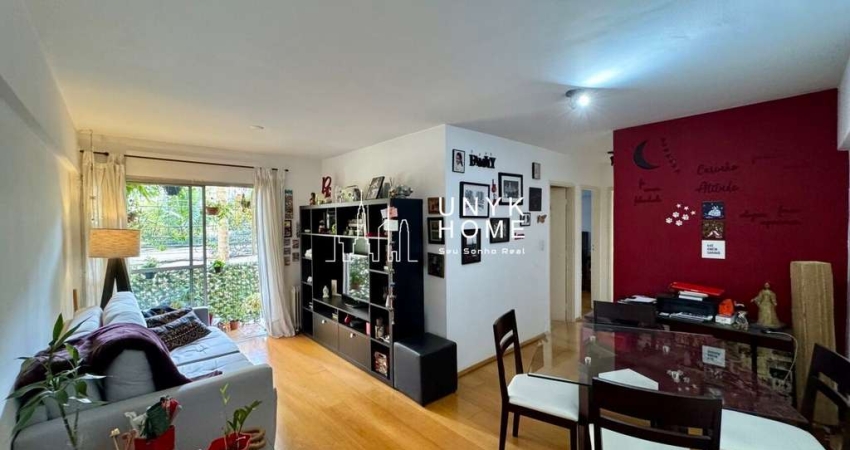 Apartamento à venda na Vila Olímpia de 68m², 2 dormitórios, varanda e 1 vaga de garagem.
