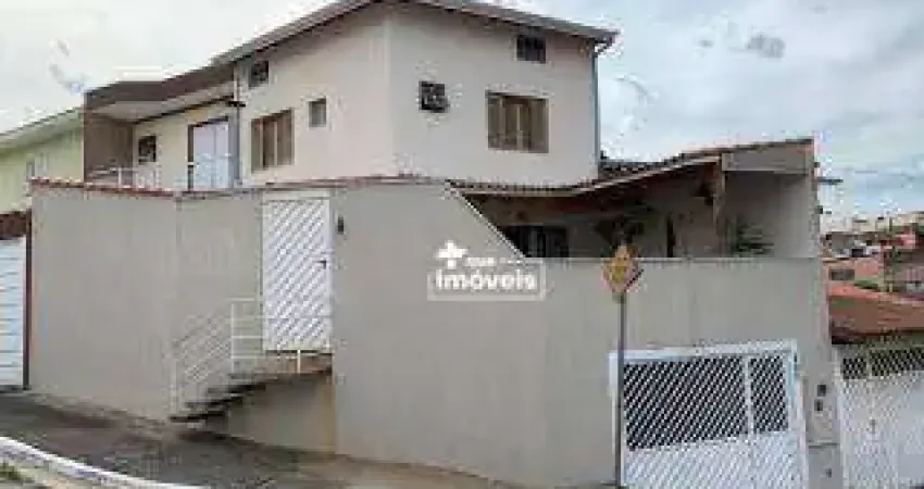 Casa com 3 dormitórios à venda, 128 m² por R$ 735.000 - Parque São Domingos