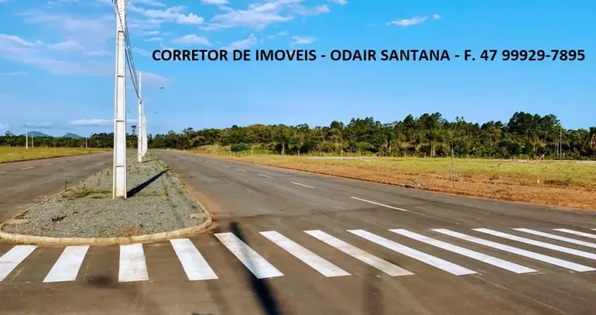 Terreno comercial à venda na Rua Geralda Oliveira Luis, 23, Paranaguamirim, Joinville