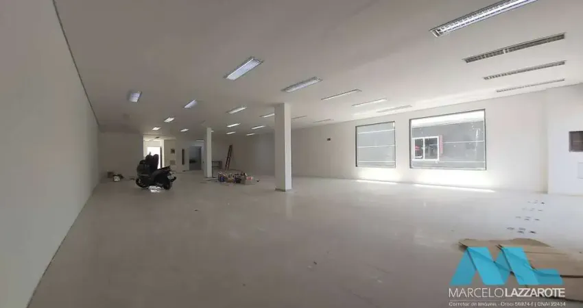 Loja com sobreloja, 495 m² total, na Guilhermina em Praia Grande