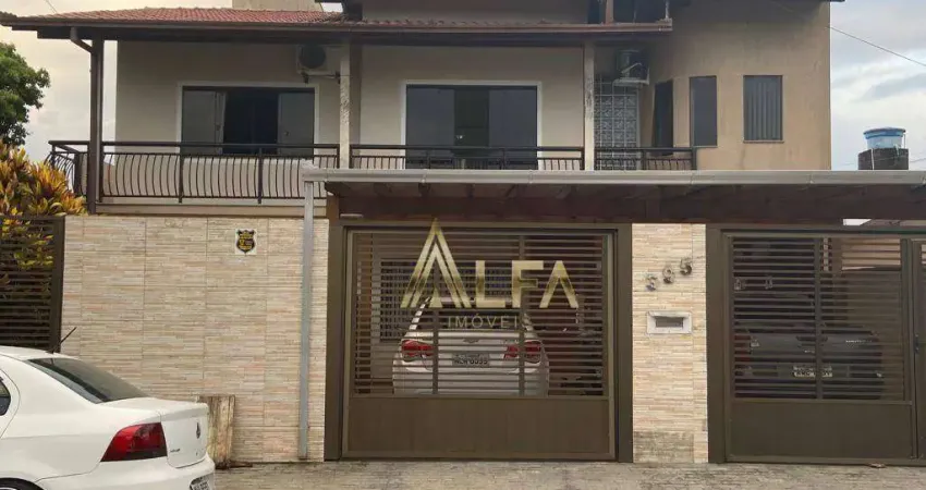 Casa com 6 quartos à venda na Rua Maria Leonor da Cunha Rebello, Centro, Navegantes