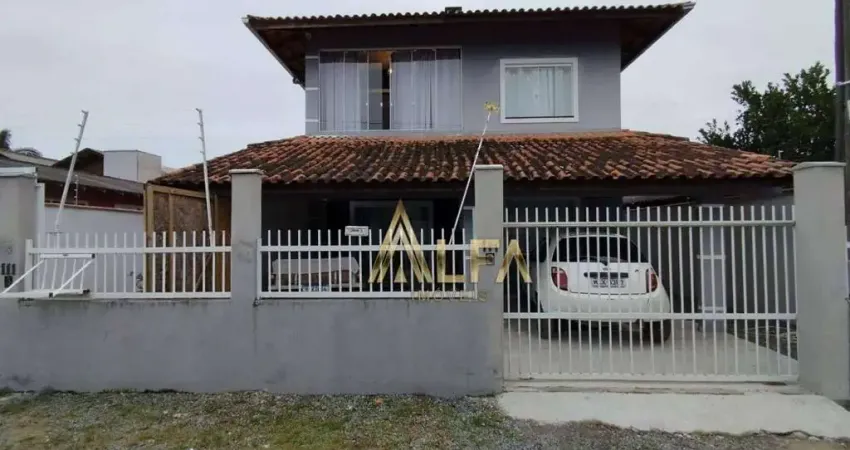 Sobrado com 4 dormitórios à venda, 180 m² por R$ 742.000,00 - Centro - Penha/SC
