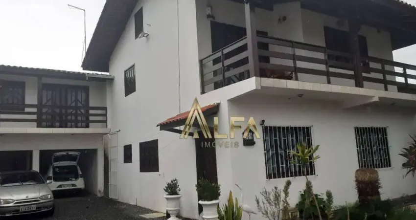 Excelente imóvel localizado em Penha/SC - Sobrado  com 3 dormitório sendo 1 suíte à venda, 260 m² por R$ 800.000