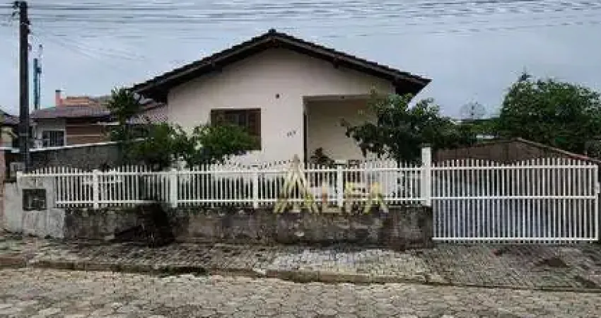 Casa com 3 dormitórios à venda, 58 m² por R$ 750.000,00 - Centro - Balneário Piçarras/SC