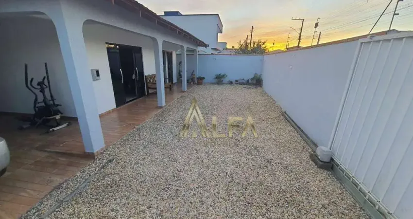 Casa com 5 dormitórios à venda, 300 m² por R$ 750.000 - Centro - Navegantes/SC