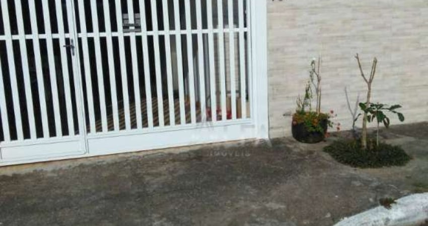 Casa  Bal. Camboriu - 3 dormitórios à venda, 90 m²  R$ 610.000,00- Nova Esperança - /SC