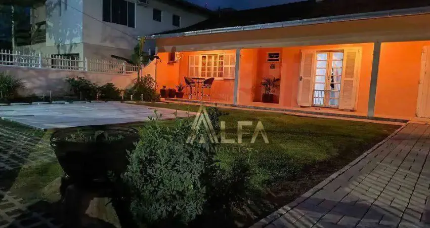 Casa com 3 dormitórios à venda, 144 m² por r$ 1.155.000,00 - meia praia - navegantes/sc
