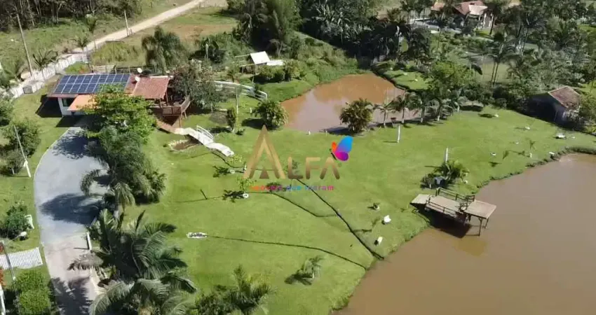 Sítio com 3 dormitórios à venda, 8700 m² por R$ 3.900.000,00 - Morro Alto - Baln