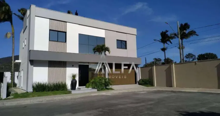 Casa com 4 dormitórios à venda, 250 m² por R$ 2.950.000,00 - Barra - Balneário Camboriú/SC