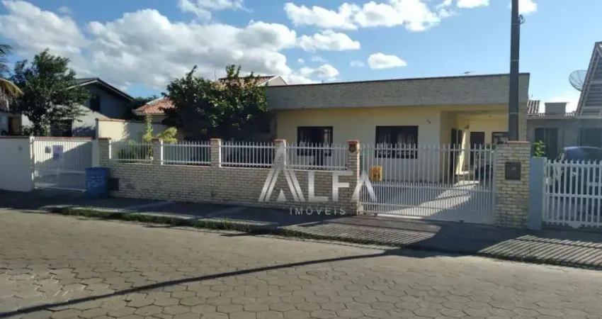 Casa com 4 dormitórios à venda, 120 m² por R$ 700.000,00 - Centro - Penha/SC