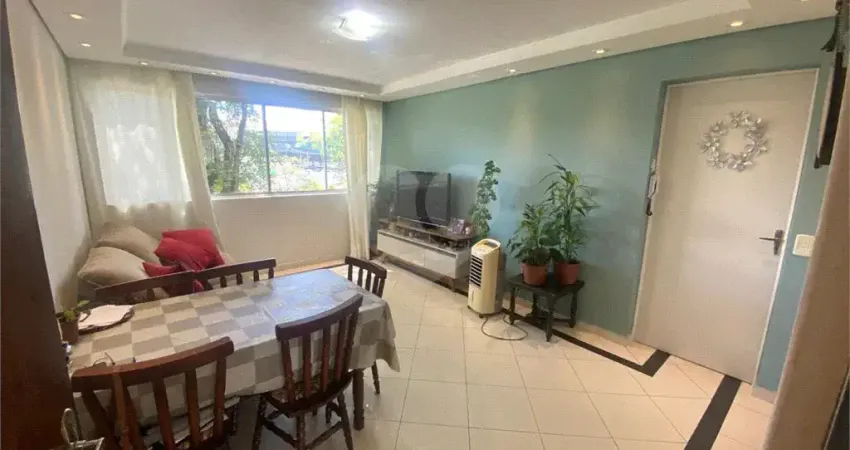 Apartamento com 3 quartos sendo 1 suíte e com 2 Vagas