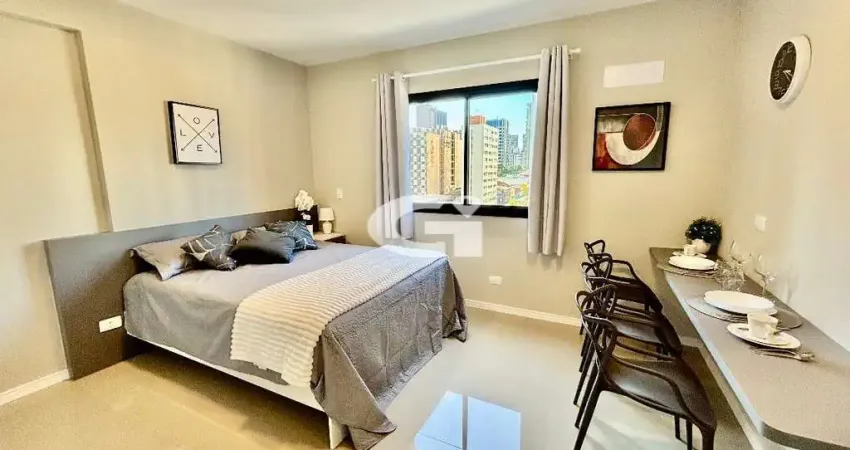 Lindo studio mobiliado pronto pra morar ou investir no centro de curitiba!