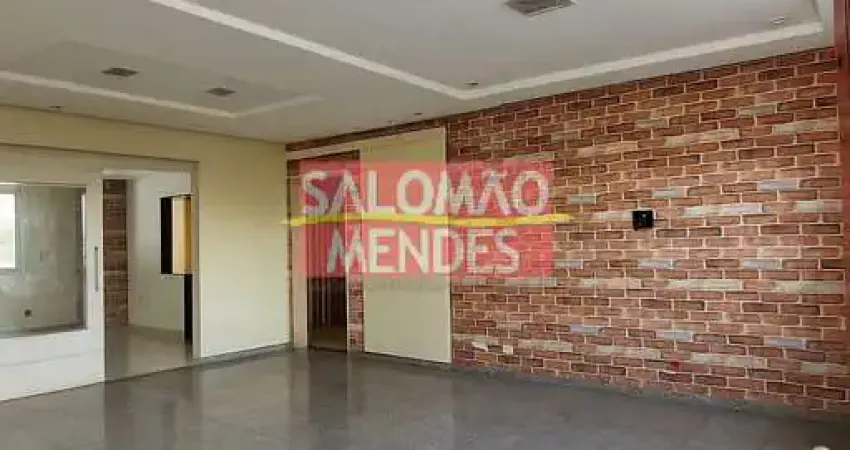 Apartamento único, super ventilado, com boa iluminação natural e excelente localização.