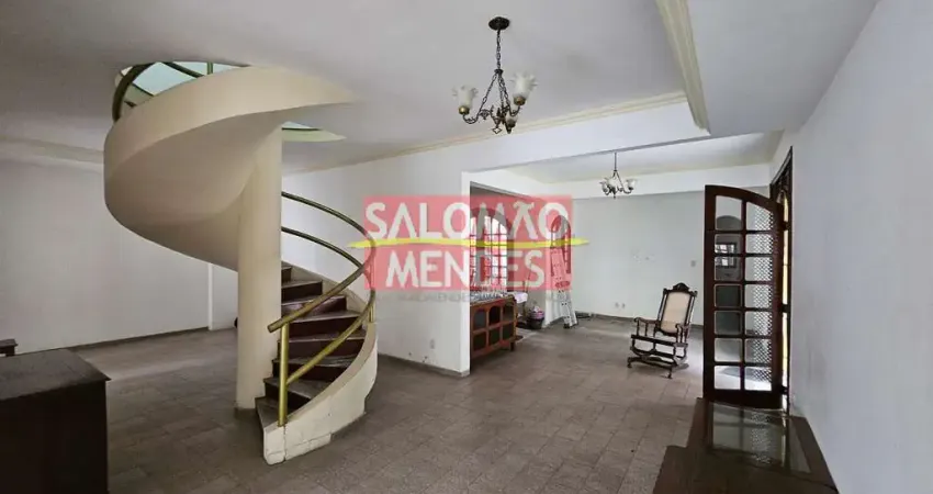 Prédio com 6 salas para alugar na Travessa dos Tupinambás, Condor, Belém