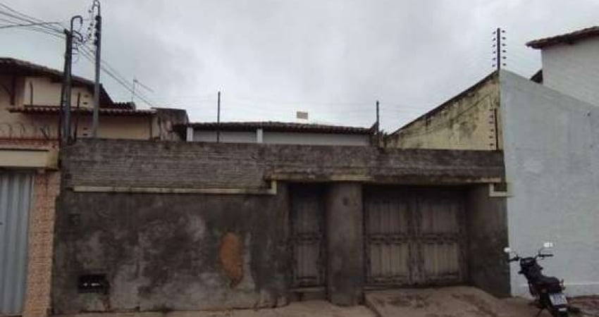 CASA COMERCIAL NO CENTRO