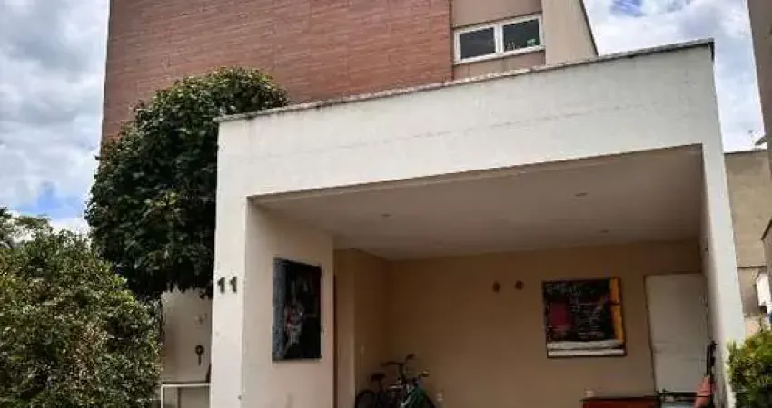 Casa de condomínio (duplex 4 quartos)