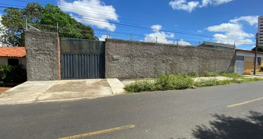 Terreno para alugar na Rua Álvaro Freire, Cristo Rei, Teresina