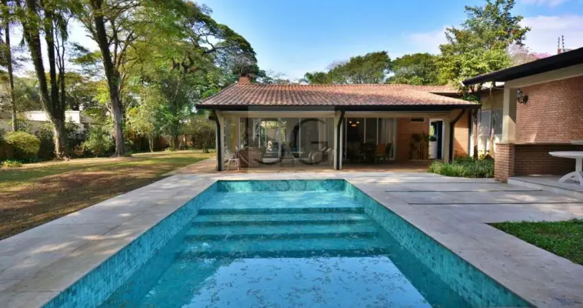 Casa Totalmente Térrea a Venda no Campo Belo em São Paulo - SP