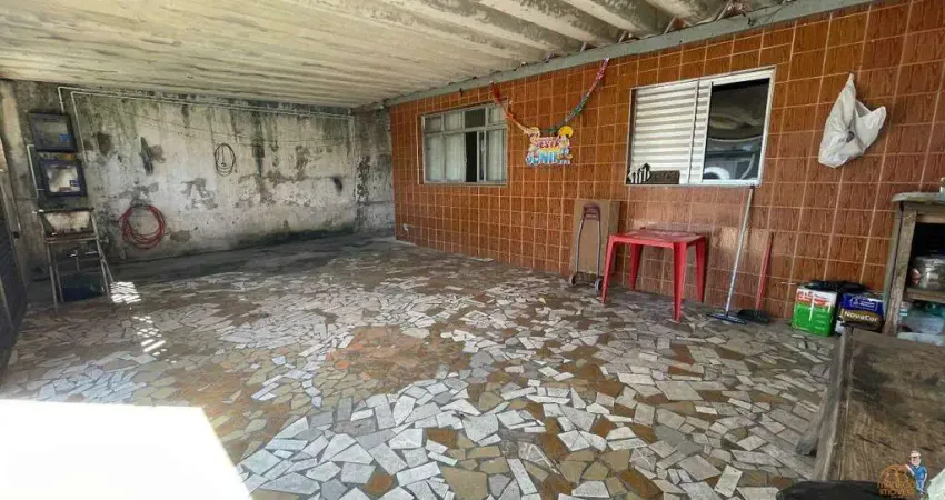 Casa disponível para venda no bairro rádio clube, com 3 dormitórios e uma edícula com 1 dormitório.