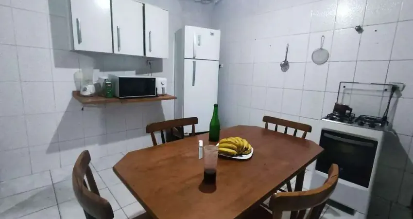 Casa à venda na Rua Tenente Américo Moretti, Santa Maria, Santos