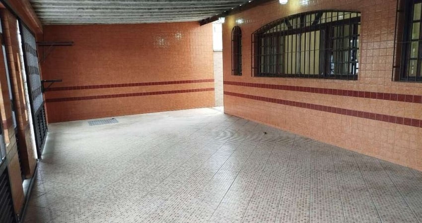 Casa à venda, 3 quartos, 1 suíte, 3 vagas, Vila Jockei Clube - São Vicente/SP
