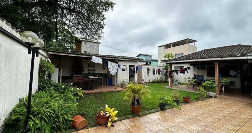 Casa à venda, 2 quartos, 4 vagas, Santa Maria - Santos/SP